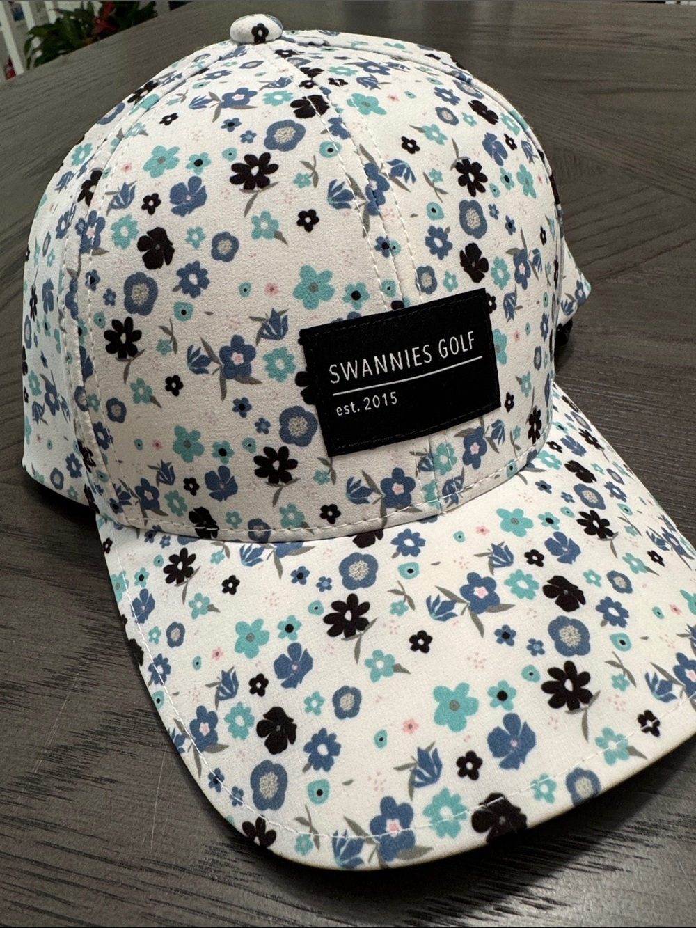 NWT Swannies Golf Floral Print Men’s Cap - White/Blue